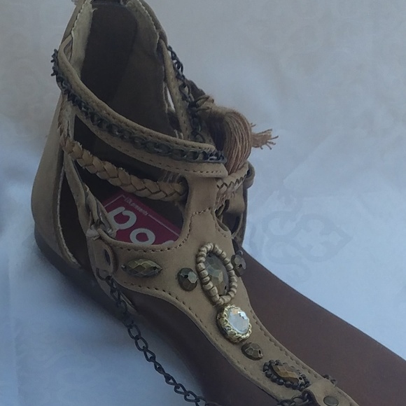 Sandals - Picture 2 of 5